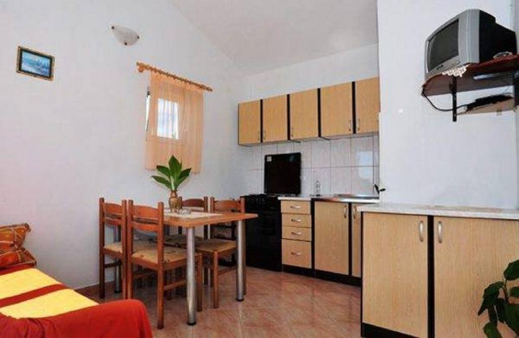 Apartments Maric Drvenik Mali Zimmer foto